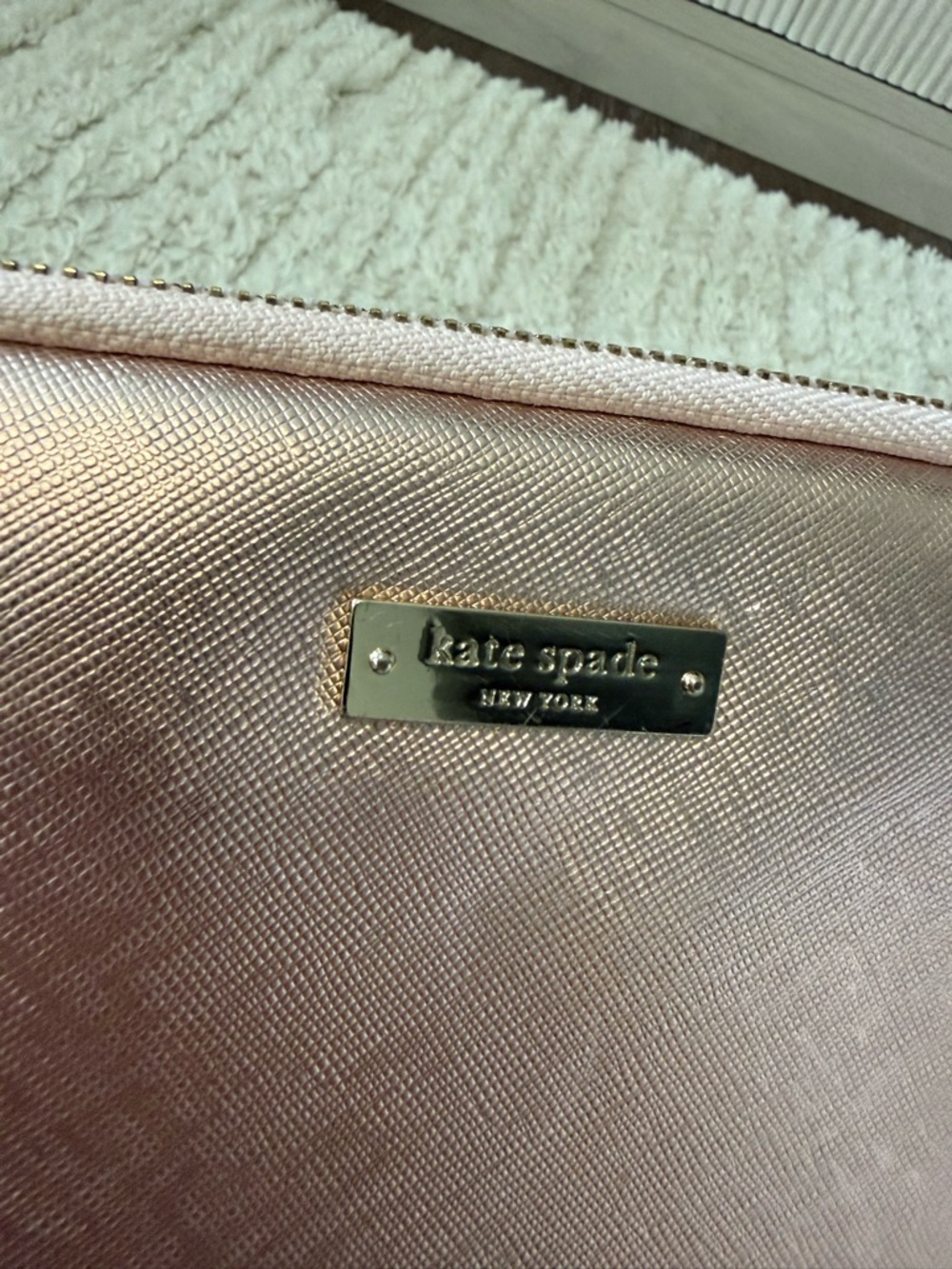 Kate Spade MacBook/Laptop Case in Rose Gold - Picture 2 of 4